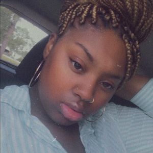 Meet your Posher, Jasmine